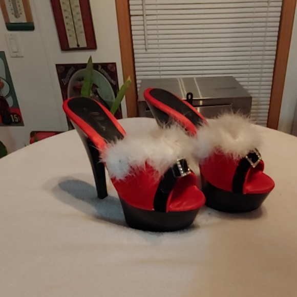 Heels - Picture 8 of 8